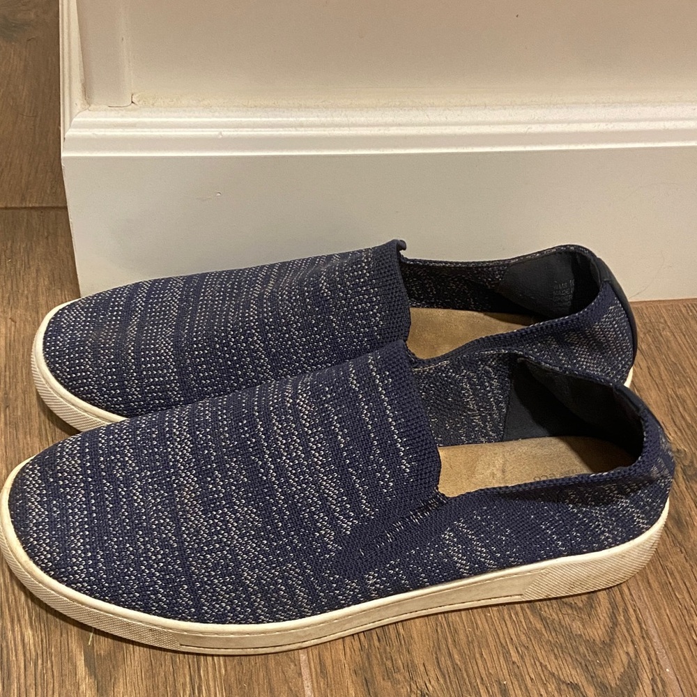 🧡 Women’s Sonoma slip-on sneakers